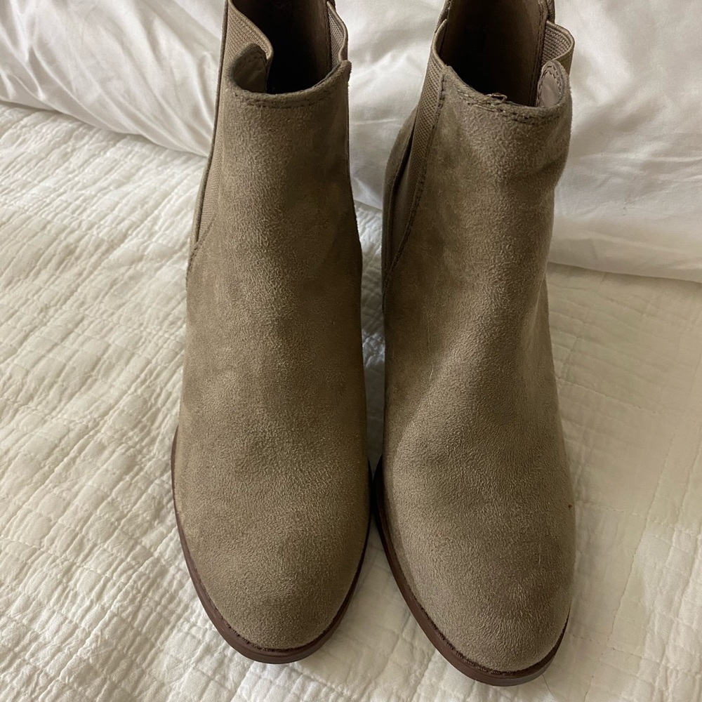 Ankle boots